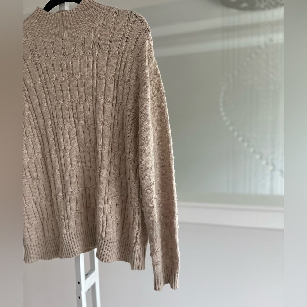NY & Co beige sweater - Picture 2 of 5